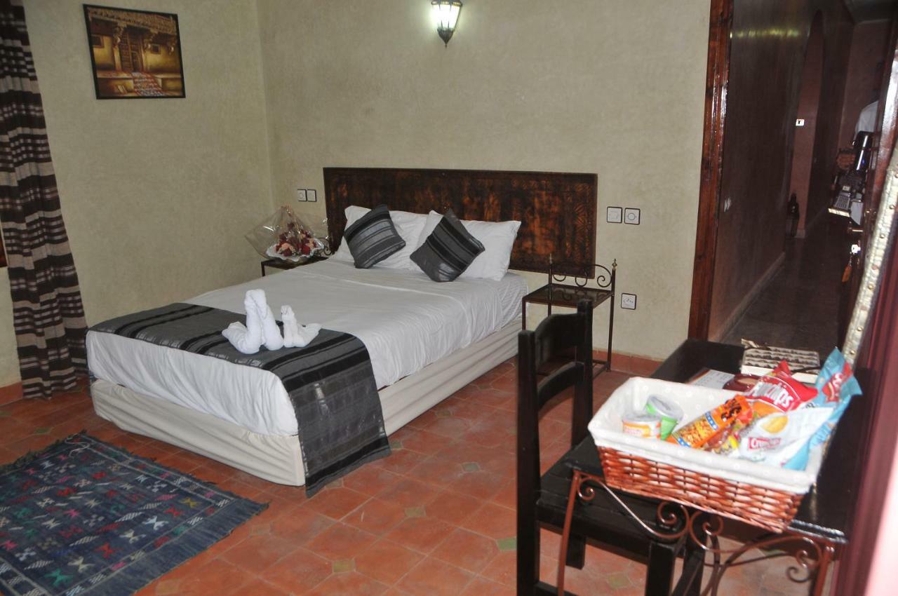Riad Mhidou Ouled Jelal Esterno foto