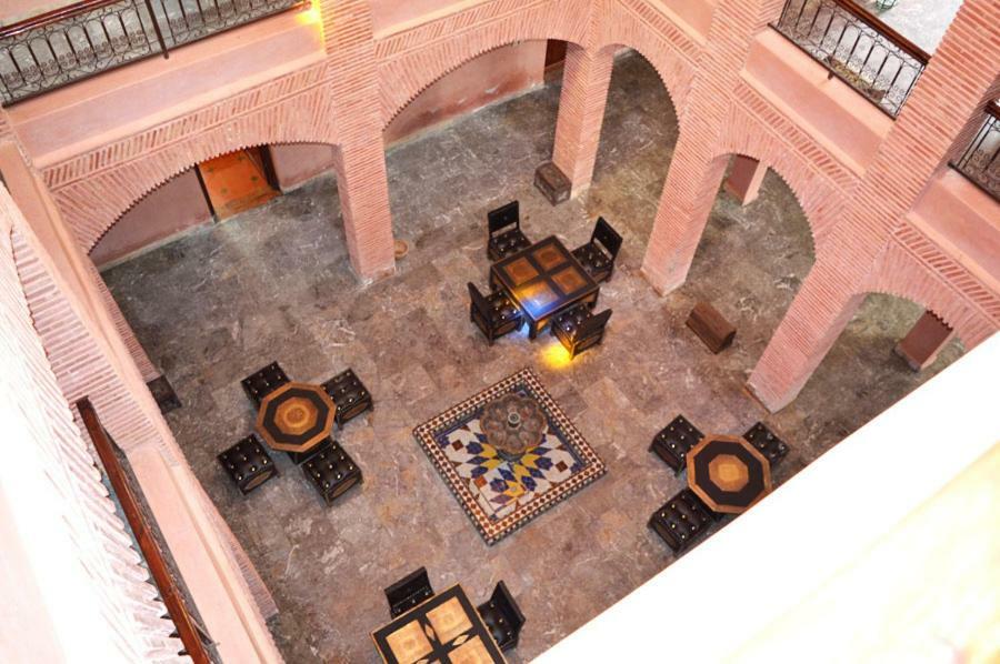 Riad Mhidou Ouled Jelal Esterno foto