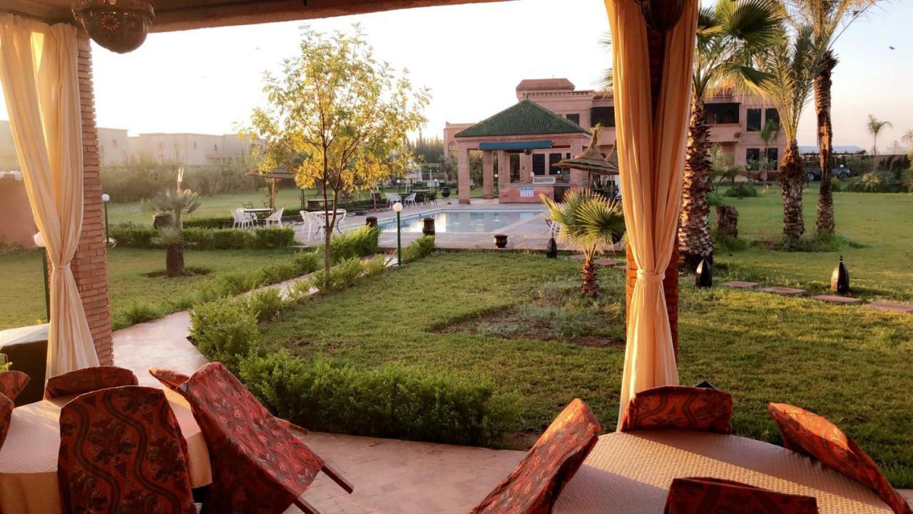 Riad Mhidou Ouled Jelal Esterno foto