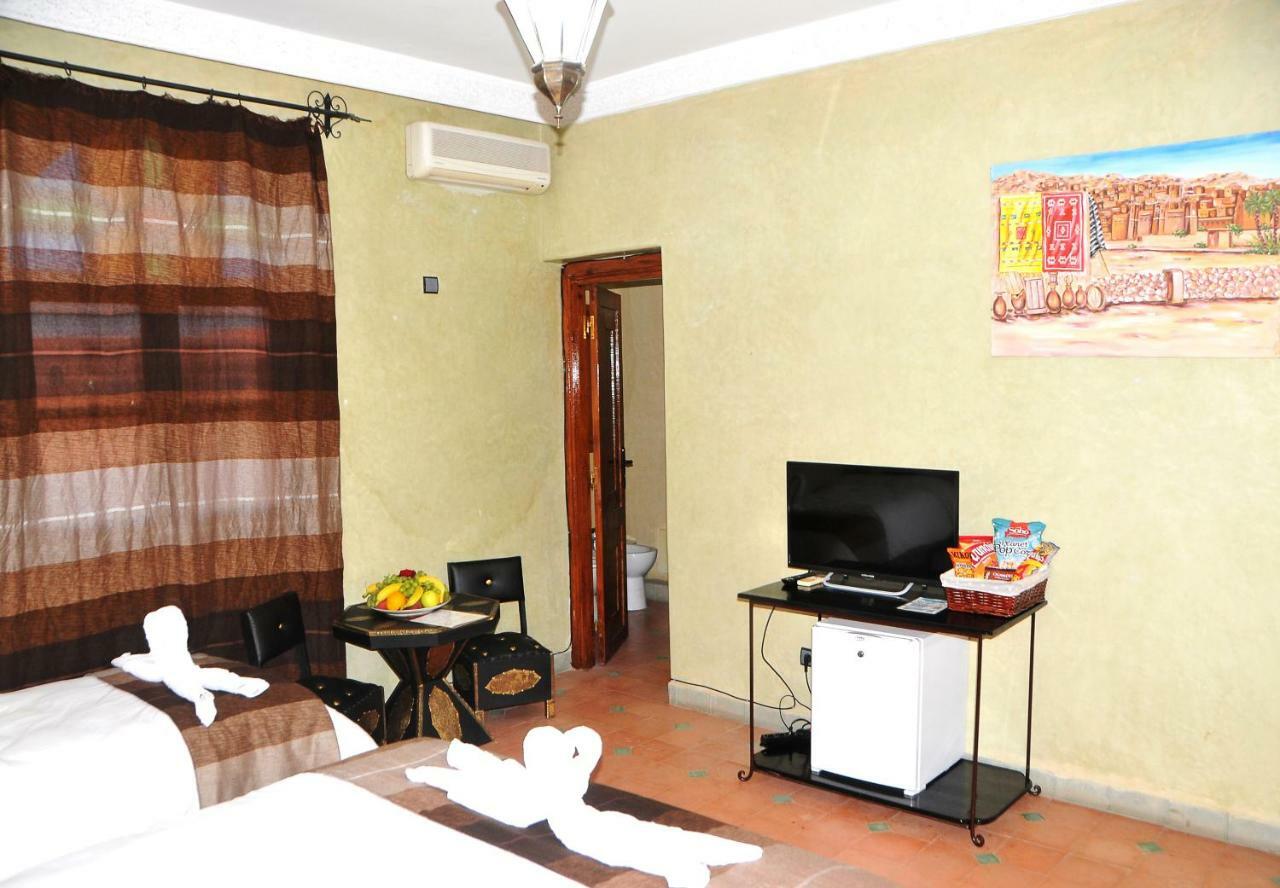 Riad Mhidou Ouled Jelal Esterno foto