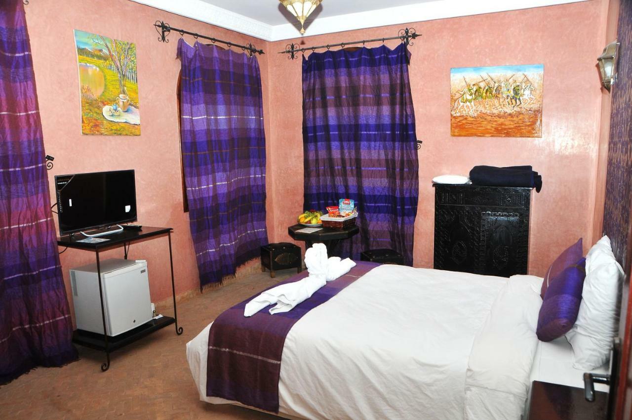 Riad Mhidou Ouled Jelal Esterno foto