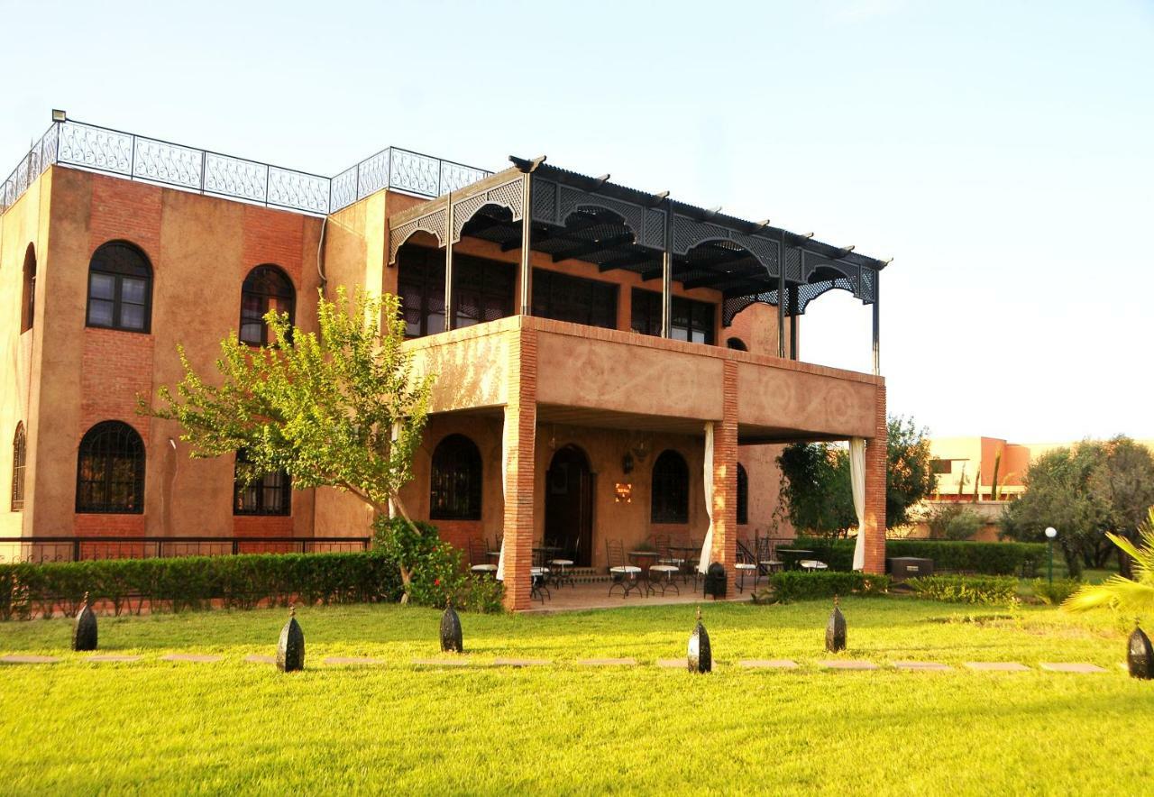 Riad Mhidou Ouled Jelal Esterno foto